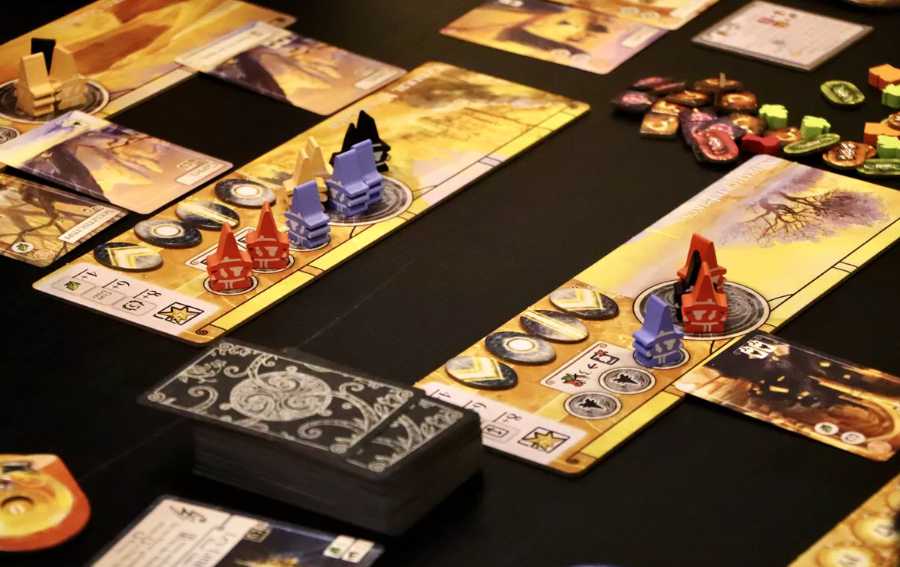 Evenfall | Juego de Mesa de Colocación de Trabajadores | 2-4 Jugadores | +14 Años | Tranjis